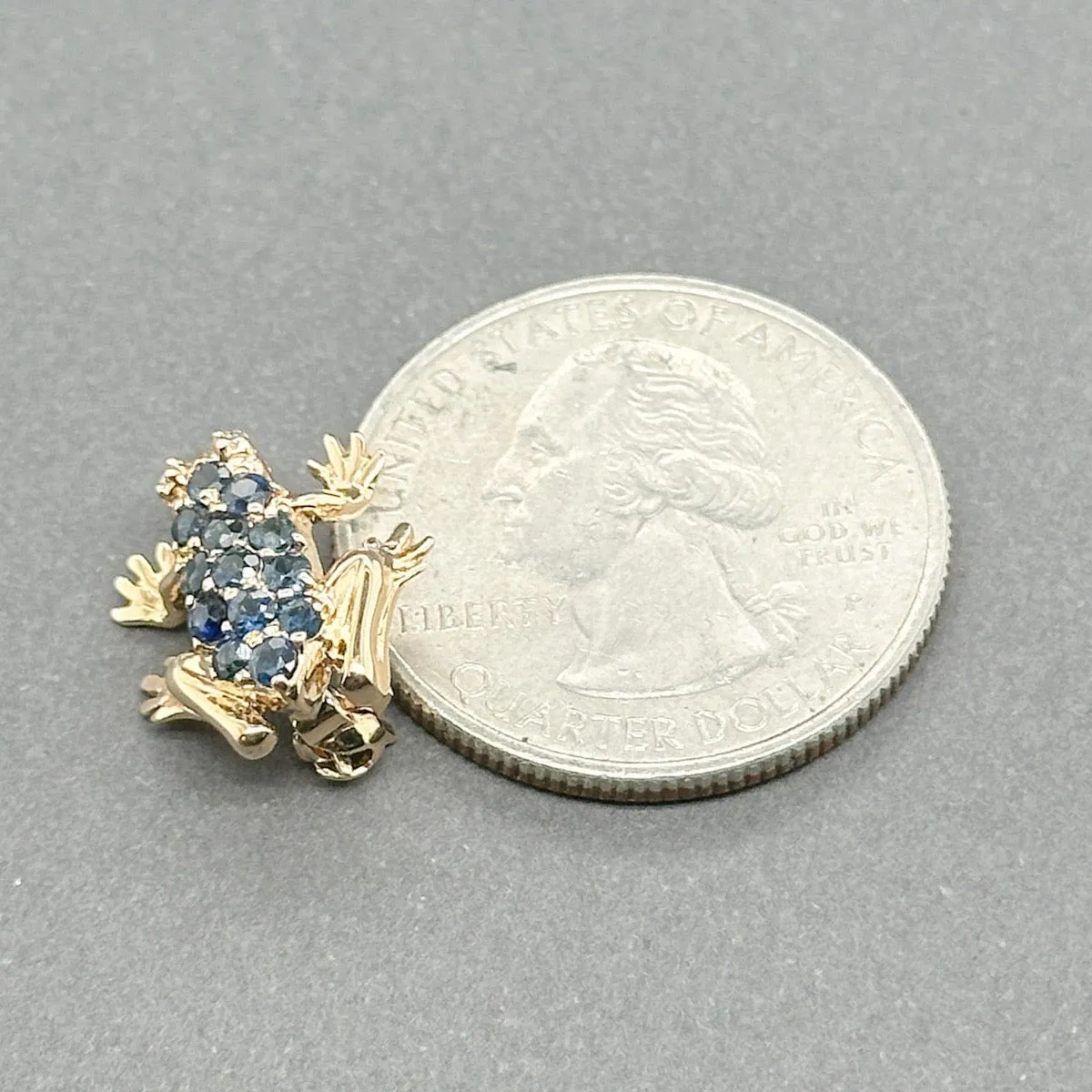 Estate 14K Y Gold 0.39ctw Sapphire & 0.01ctw H-I/SI1-2 Diamond Frog Pin