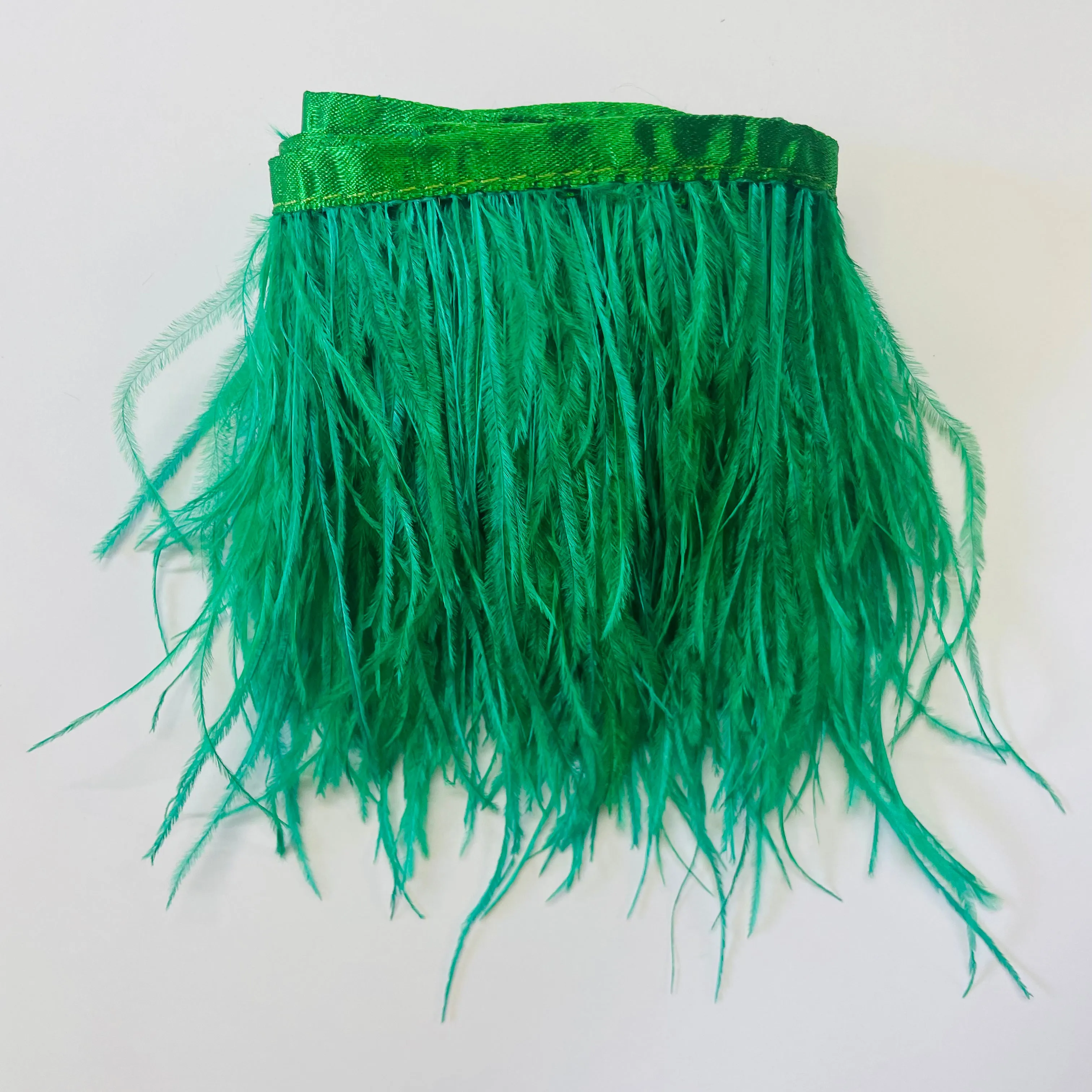 Ostrich Feathers Strung per 10cm - Green