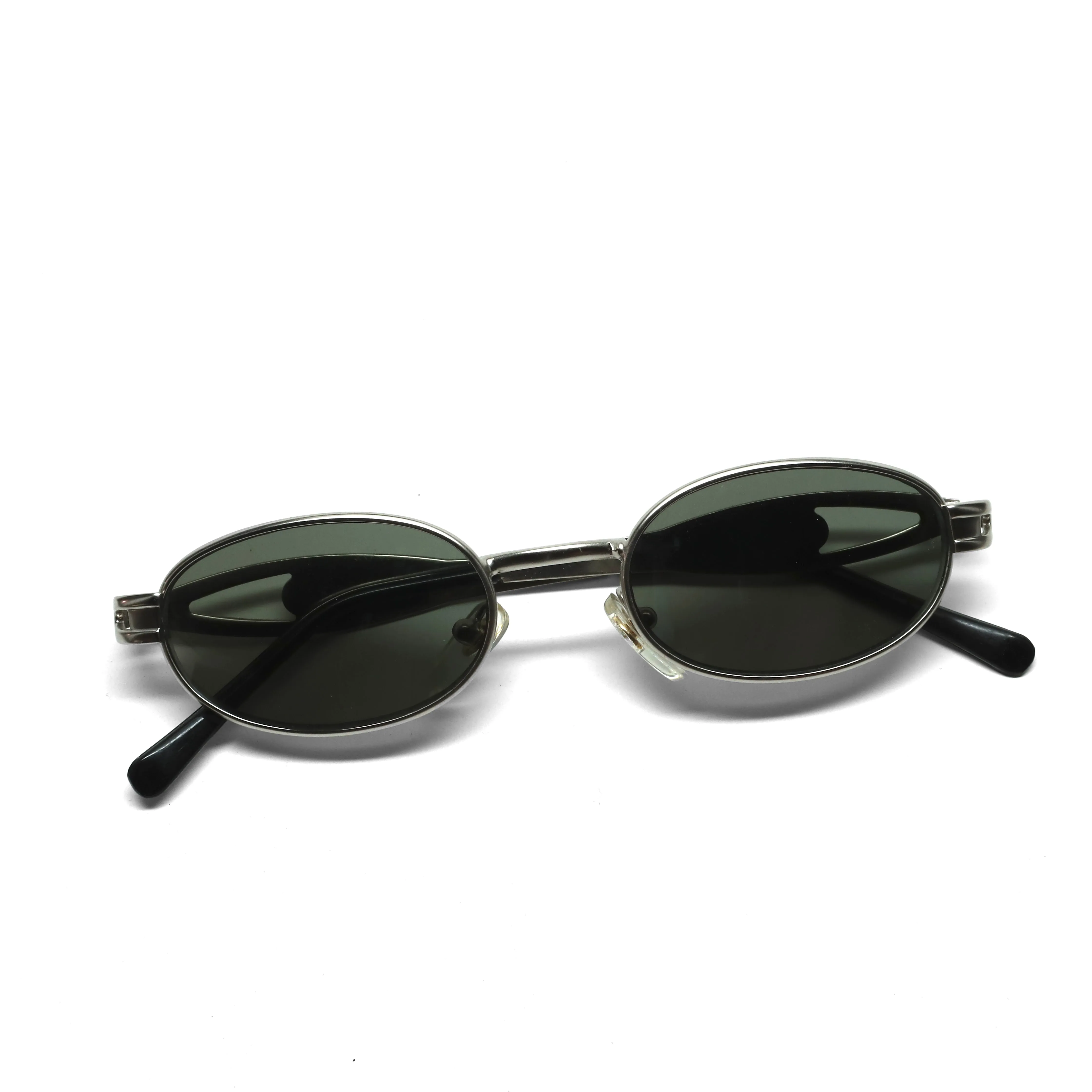 //Style M028//Mini Pharaoh 90s Deadstock Santa Fe Oval Sunglasses - Silver